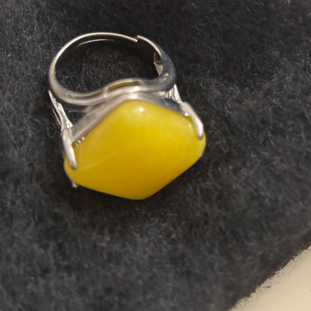 Chic Silver Ring with Bright Gemstone sell as a bundle. 6 rings included